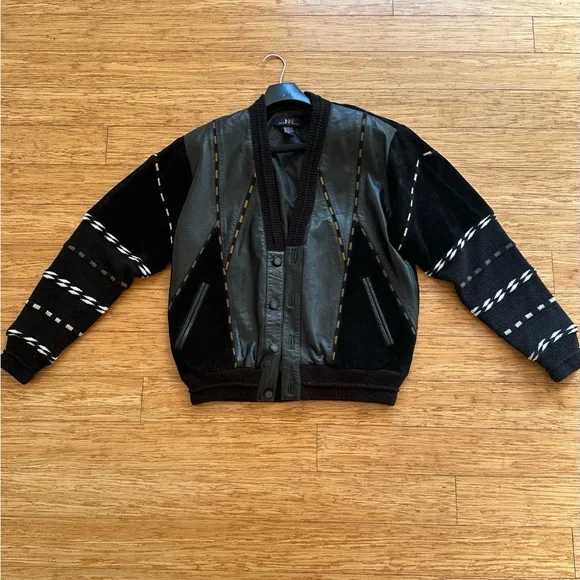 Black sweater with Geometric pattern with leather